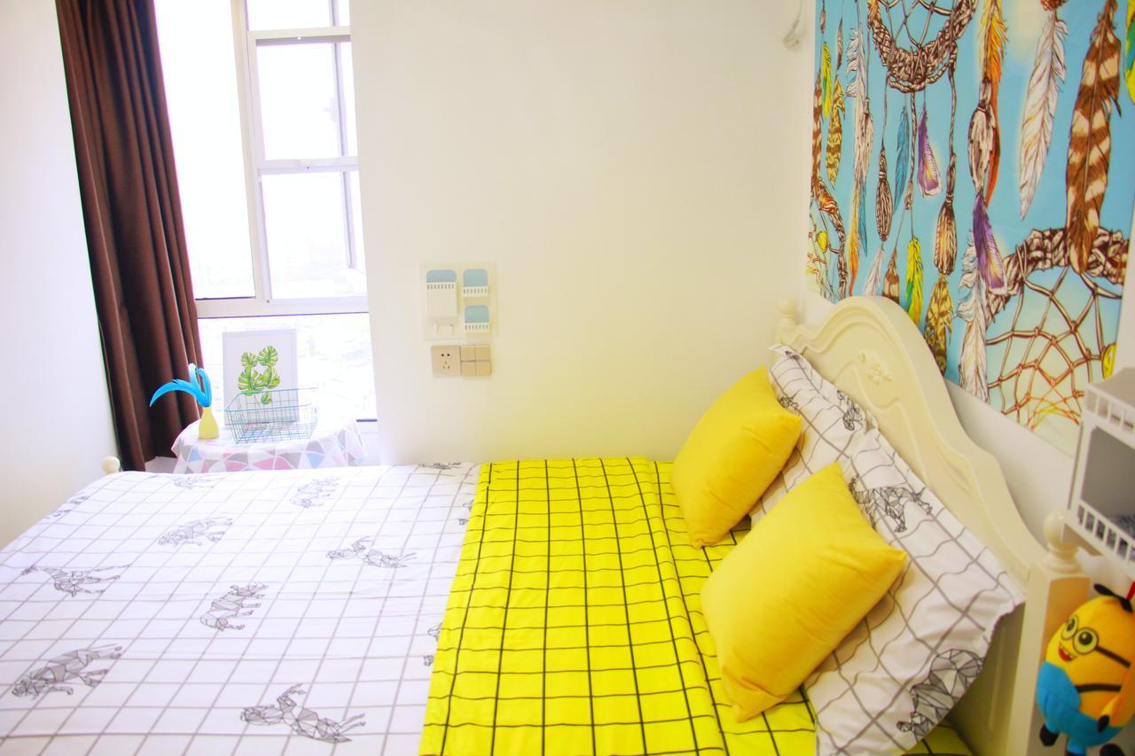 Line 2 Apartment Wuhan Exteriör bild