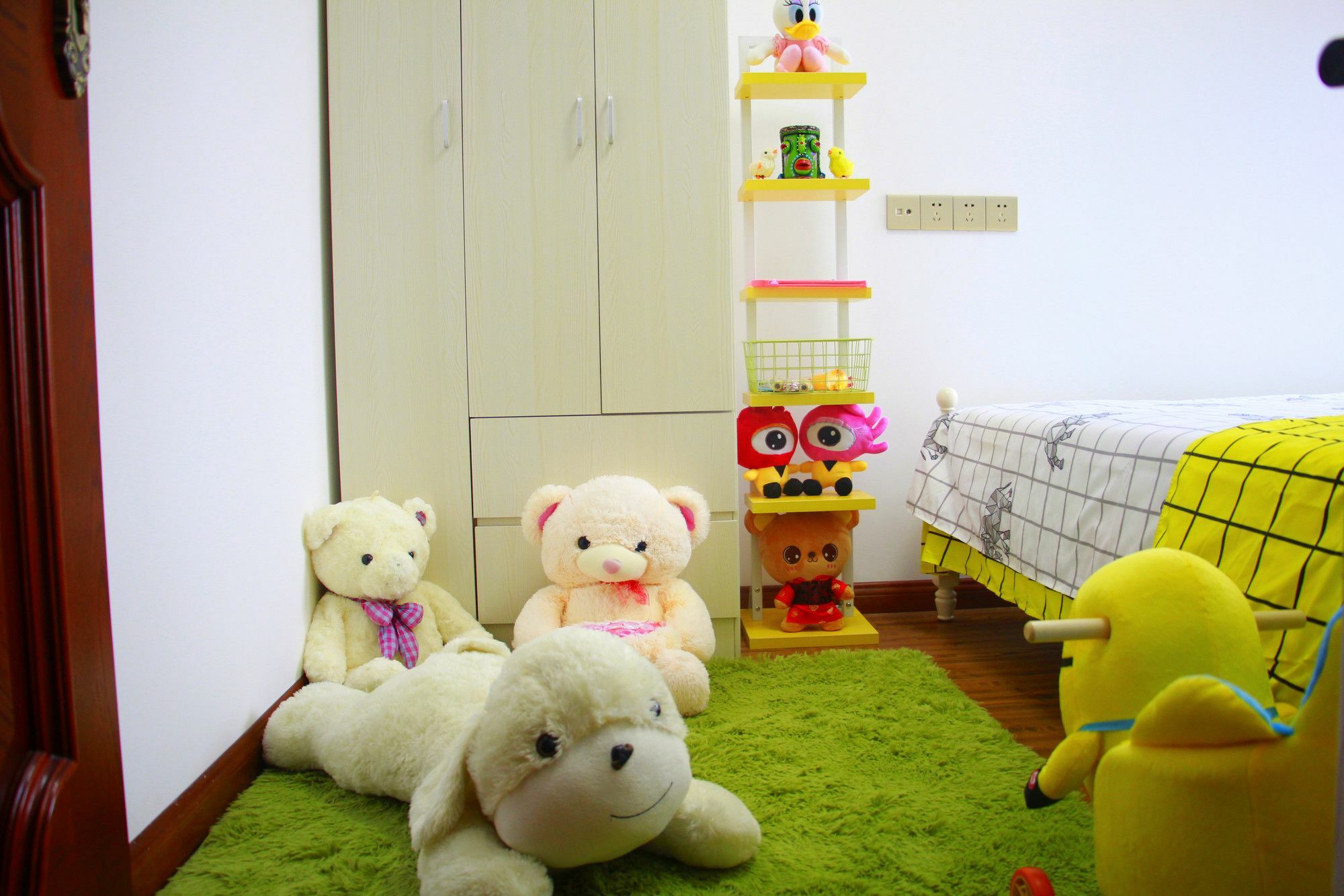 Line 2 Apartment Wuhan Exteriör bild
